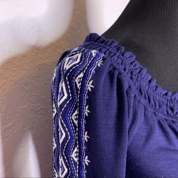 WHBM navy blue white embroidered peasant boho top size XXS - Picture 4 of 13